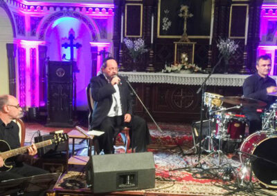Koncert religijnych pieśni żydowskich w wykonaniu rabina Symchy Kellera z zespołem